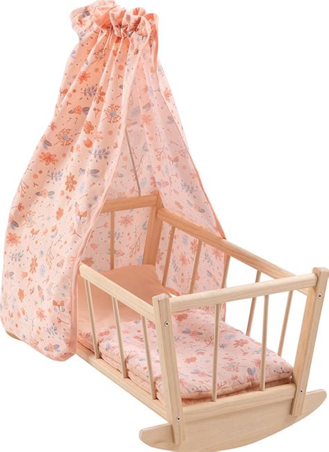 Drevená postieľka pre bábiky 50 cm: Ideálny darček pre malú mamičku