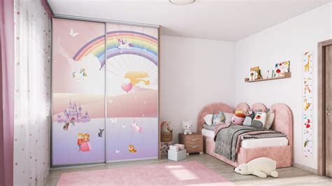 Ideálne vnútro vstavanej skrine pre dieťa: Rastie s Vašimi ratolesťami