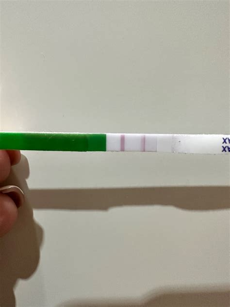 Ovulačný test zo slín ako rúž