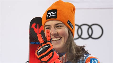 Lyžiarka Petra Vlhová na stupňoch víťazov