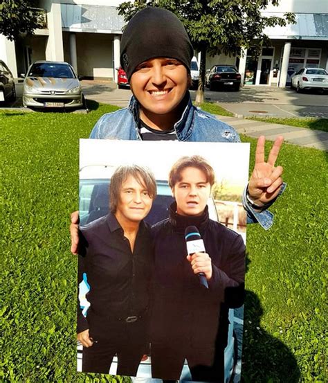 Dickie Roberts ako dieťa na televíznej obrazovke