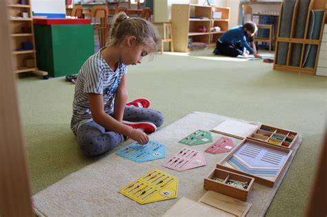 Infografika: Montessori princípy a 9-mesačné dieťa