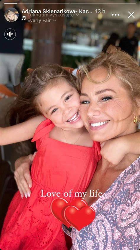 Obrázok: Adriana Sklenaříková s dcérou Nina