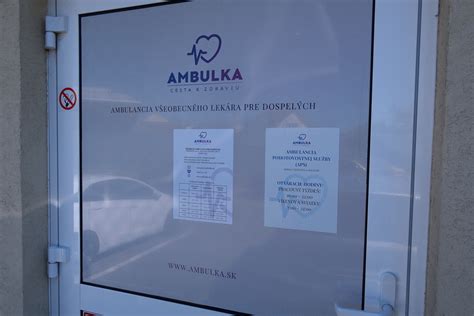 Ilustrácia lekárskej pohotovostnej služby s telefónom