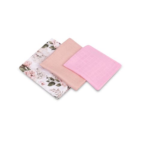 Koláž rôznych spôsobov využitia mušelínových plienok