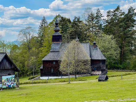Foto: Ľubovniansky skanzen a predvianočné dielne