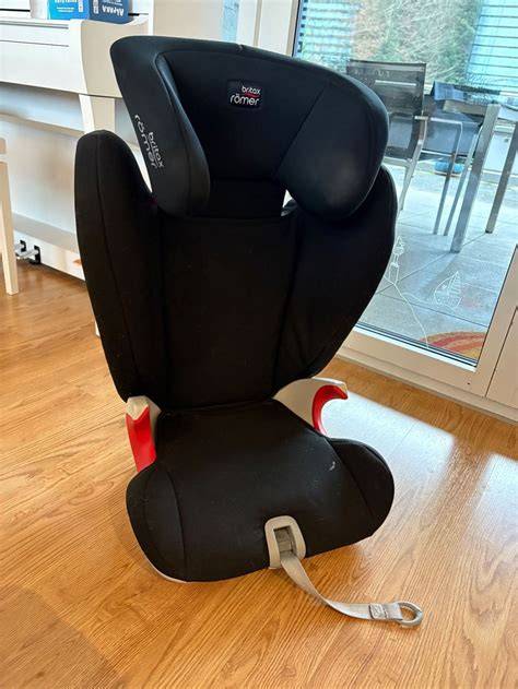 Infografika: História značky Britax Römer a ISOFIX
