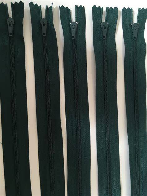 Porovnanie bezpečnostných prvkov cestovných postieľok (Double Lock, zips, sieťované steny)