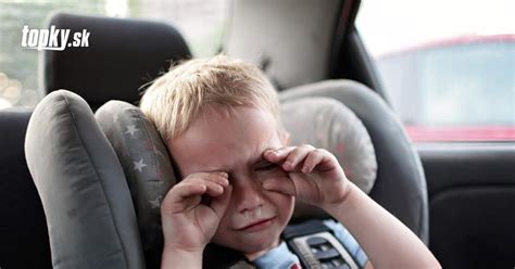 Dieťa v šikmom sede