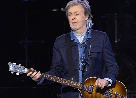 Obraz Paul McCartney počas koncertu a portrét
