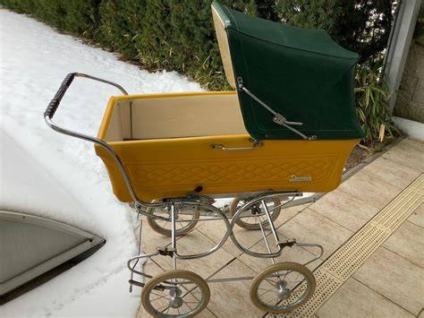 Ukážka retro kočíka Stegner a jeho typických prvkov