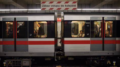 Fotografia z natáčania na pražskom metre a okolitých lokáciách