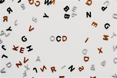 Obsedantno-kompulzívna porucha (OCD): Pochopenie, príznaky a možnosti liečby