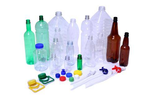 Obrázok: Porovnanie materiálov fľaše - plast, sklo, silikón