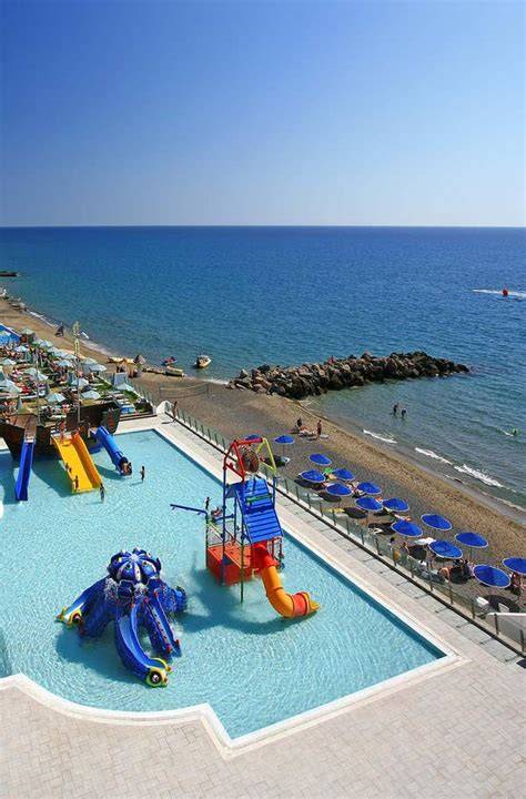 Petra Mare - rodinný hotel s detským klubom a animačným tímom.