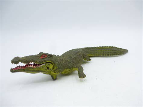 krokodil_lovici_ananás.jpg