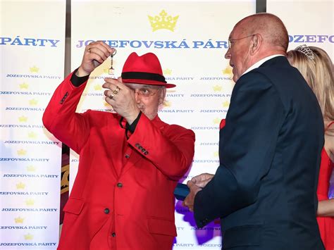 Infografika: Tok života Jozefa Želiezku a jeho vojenské etapy