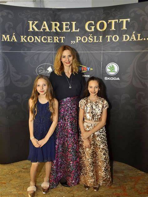 Fotografia: Ivana Gottová s dcérami Charlotte Ellou a Nelly Sofiou