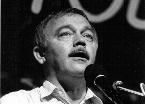 Karel Kryl: životopis a dátum narodenia