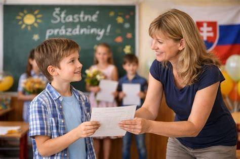 Kedy deti prestávajú vymýšľať a vzdorujú: vývojové štádiá, príčiny a stratégie zvládania