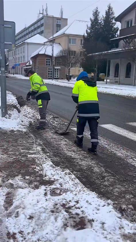 Obr. ukážka trojkombinácie v teréne a v meste